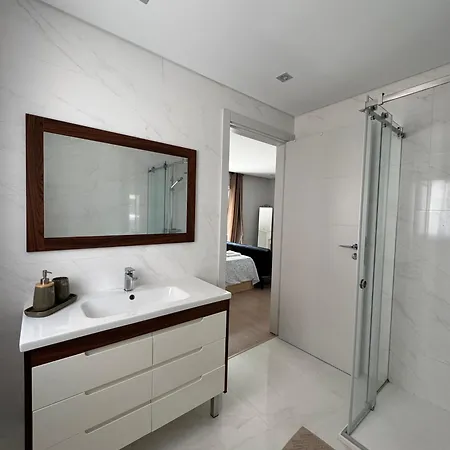 Espaçoso T3 Na Apartamento