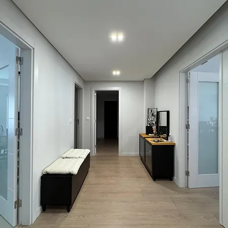 Espaçoso T3 Na Apartamento