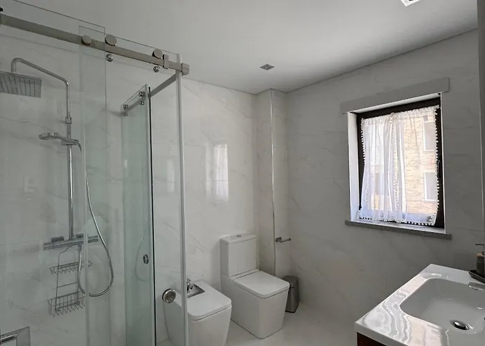 3 Quartos Na Perto Da Serra Da Estrela * Ковильян